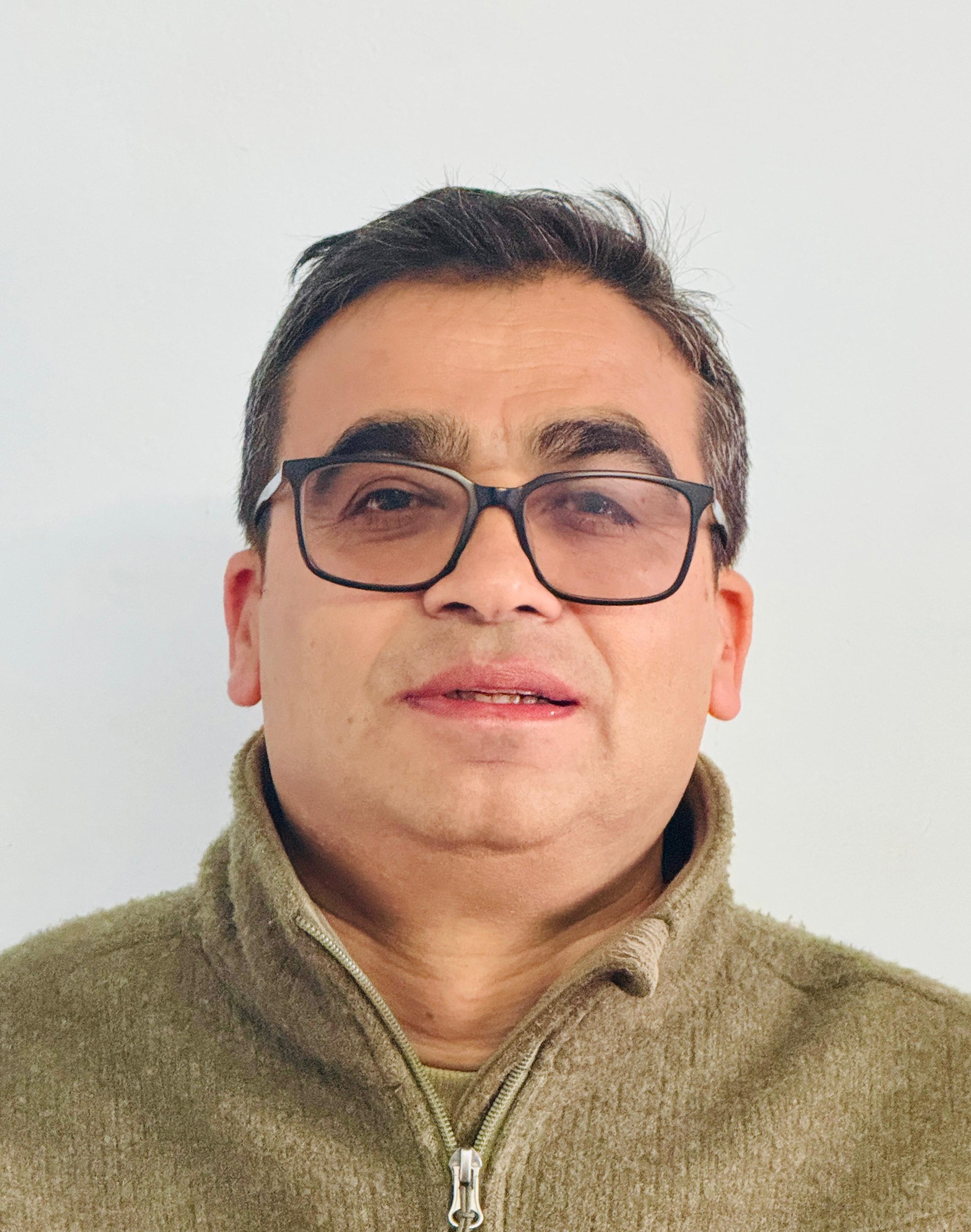 श्री प्रमाेद खनाल